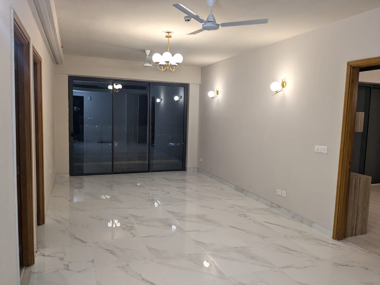 4 BHK + Servant Room Apartment For Sale in DLF The Ultima