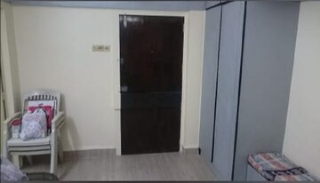 Room in 1 BHK Apartment at Juhu – for Rent