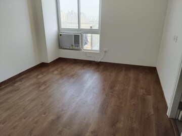 Room in 3 BHK Apartment at Silverglades The Melia, Sohna Sector 35 – for Sale