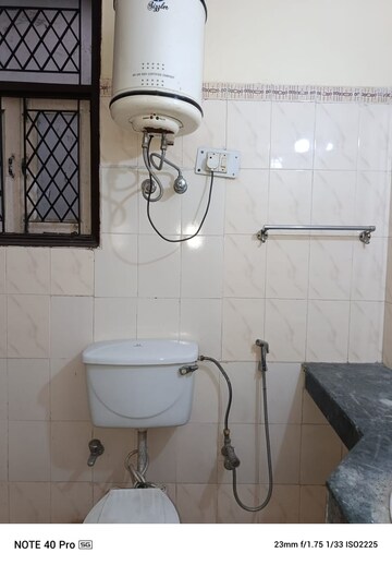 Bathroom in 4 BHK Builder Floor at Ardee City, Sector 52 – for Rent
