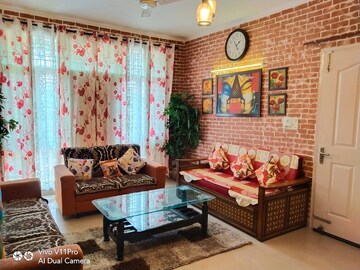 Living Room in 3 BHK Builder Floor at Saurabh Niwas, Sector 40 – for Rent