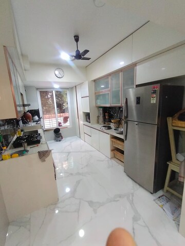 Master Bedroom in 3 BHK Apartment at Oberoi Realty Esquire, Goregaon East – for Rent