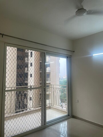 Room in 2 BHK Apartment at Mahagun Mywoods II, Sector 16c Greater Noida – for Rent