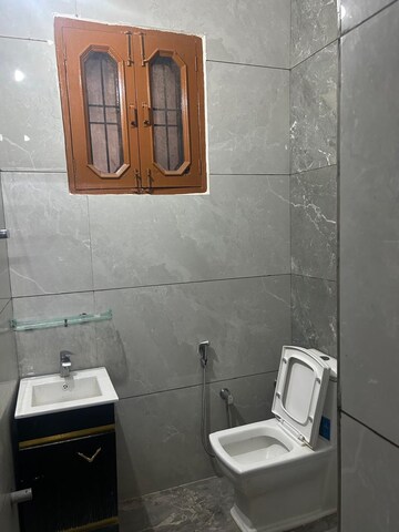Bathroom in 2 BHK Builder Floor at MS Enclave Zirakpur, Dhakoli Village – for Rent