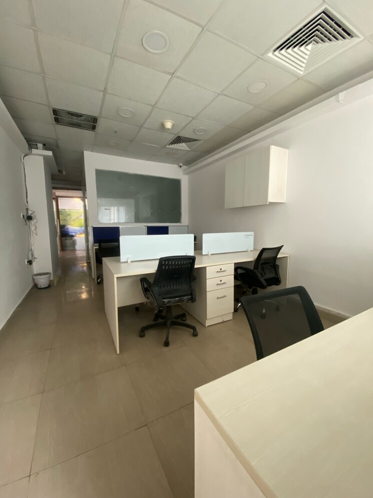 Team Area, assotech-business-cresterra Commercial Office Space 725 Sq.Ft. In Sector 135 Noida 8195953