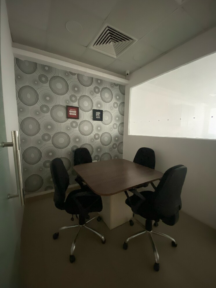 Team Area, assotech-business-cresterra Commercial Office Space 725 Sq.Ft. In Sector 135 Noida 8195953