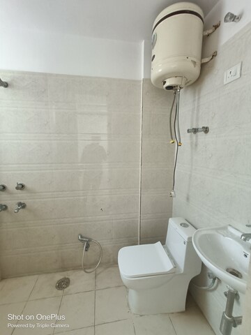 Bathroom in 2 BHK Apartment at Maple Heights, Sector 43 – for Rent