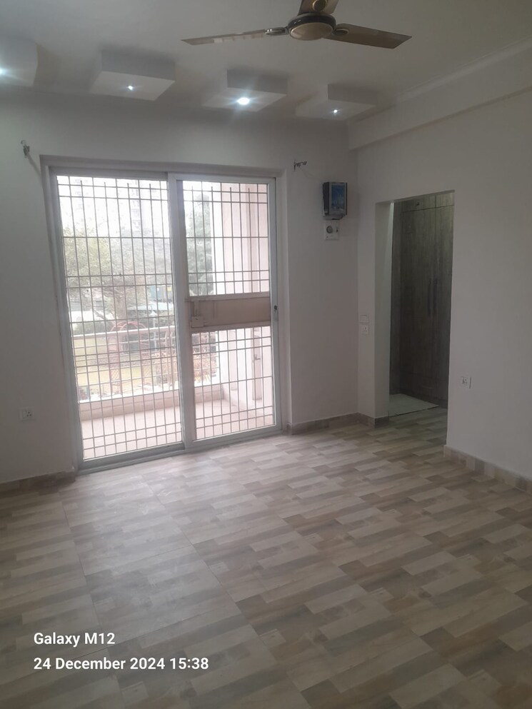 Room, swaran-villa-friends-apartments 3 Bedroom 2300 Sq.Ft. Apartment In Sector 52 Gurgaon 8195989