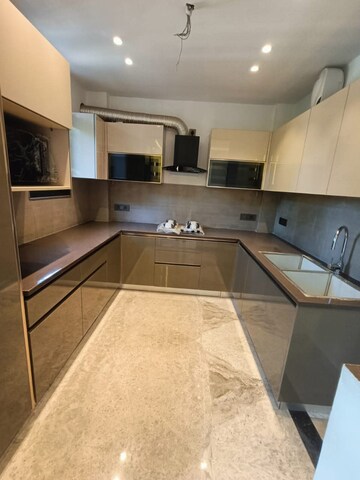 Kitchen in 3.5 BHK Builder Floor at Sector 49 – for Sale