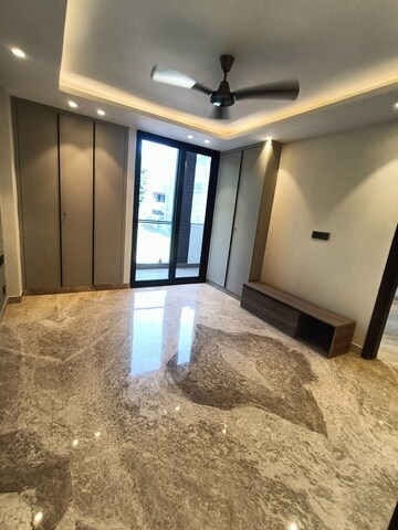 Room in 3.5 BHK Builder Floor at Sector 49 – for Sale