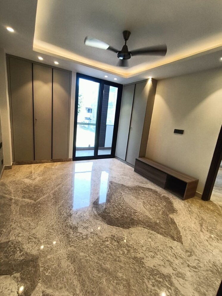 Room, sector 49 3.5 Bedroom 1744 Sq.Ft. Builder Floor In Sector 49 Faridabad 8195976