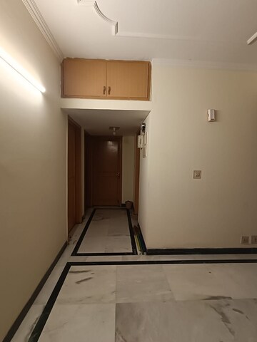 Room in 4 BHK Apartment at Sector 49 – for Sale