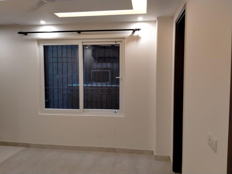 undefined, safdarjung enclave 3 Bedroom 1550 Sq.Ft. Builder Floor In Safdarjung Enclave Delhi 8196015