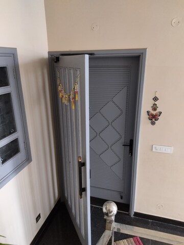 Furnished Amenities in 3 BHK Villa at Ambala Highway – for Rent