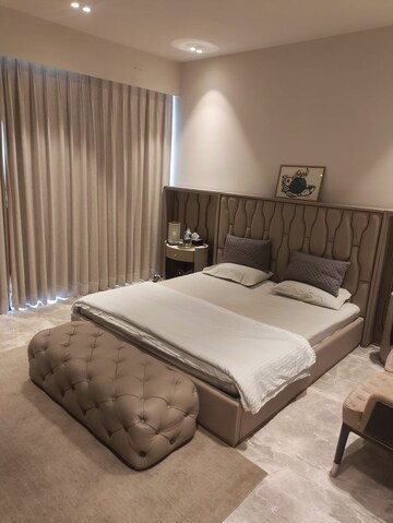 Bedroom in 4 BHK Apartment at Paras Quartier, Gwal Pahari – for Rent