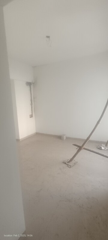 Room in 2 BHK Apartment at Vihang Valley Phase 3, Kasarvadavali – for Sale
