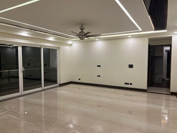 Room in 4 BHK Builder Floor at Ansal Sushant Lok I, Sector 43 – for Sale
