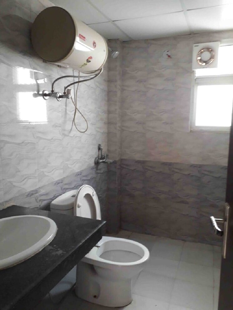 Bathroom, supertech-cape-town 2 Bedroom 930 Sq.Ft. Apartment In Sector 74 Noida 8196073