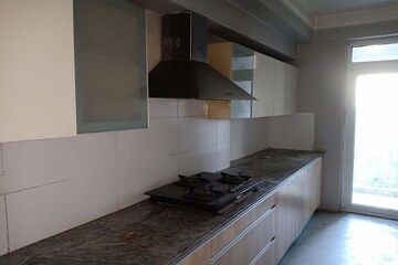 Kitchen in 4 BHK Apartment at DLF The Belaire, Sector 54 – for Rent