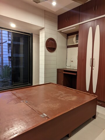 Room in 2 BHK Apartment at Seawoods – for Sale
