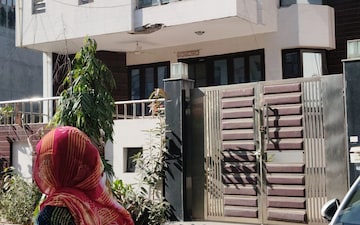 6 BHK Independent House For Sale in Sector 12