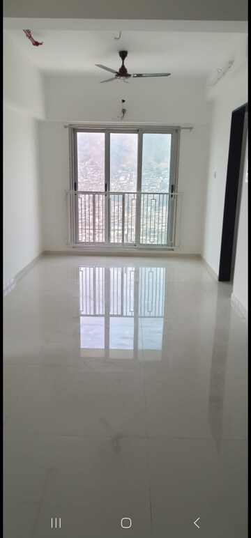Room in 2 BHK Apartment at Mayfair The View, Vikhroli West – for Rent