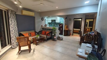 Living Room in 2.5 BHK Apartment at Chembur – for Rent