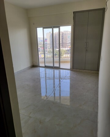 Room in 3 BHK Apartment at VVIP Mangal, Raj Nagar Extension – for Rent