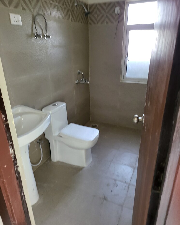 Attached Bathroom, vvip-mangal 3 Bedroom 1870 Sq.Ft. Apartment In Raj Nagar Extension Ghaziabad 8196302
