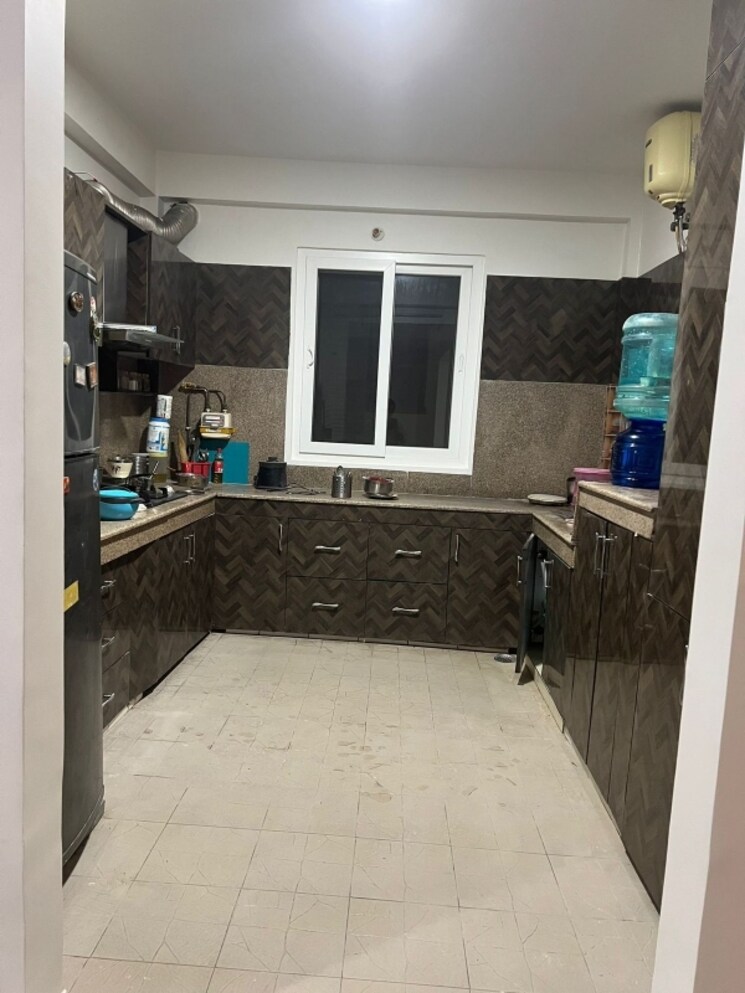 Kitchen, janakpuri 4 Bedroom 2500 Sq.Ft. Apartment In Janakpuri Delhi 8196289