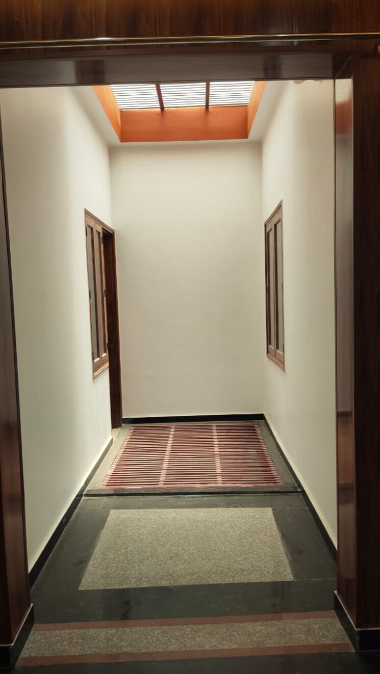 Room, ganga nagar 5 Bedroom 180 Sq.Yd. Villa In Ganga Nagar Meerut 8196320