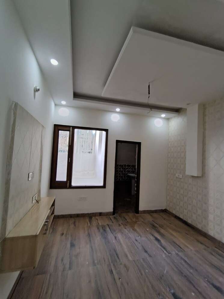 Room, vip road 3 Bedroom 1800 Sq.Ft. Independent House In Vip Road Zirakpur 8196340