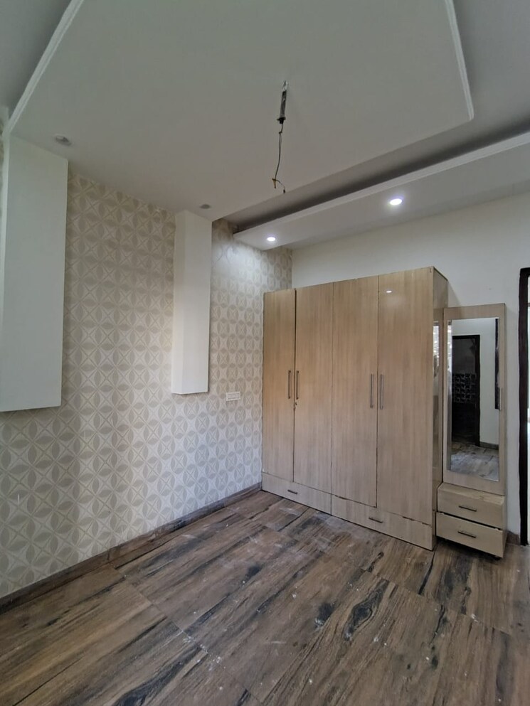 Room, vip road 3 Bedroom 1800 Sq.Ft. Independent House In Vip Road Zirakpur 8196340