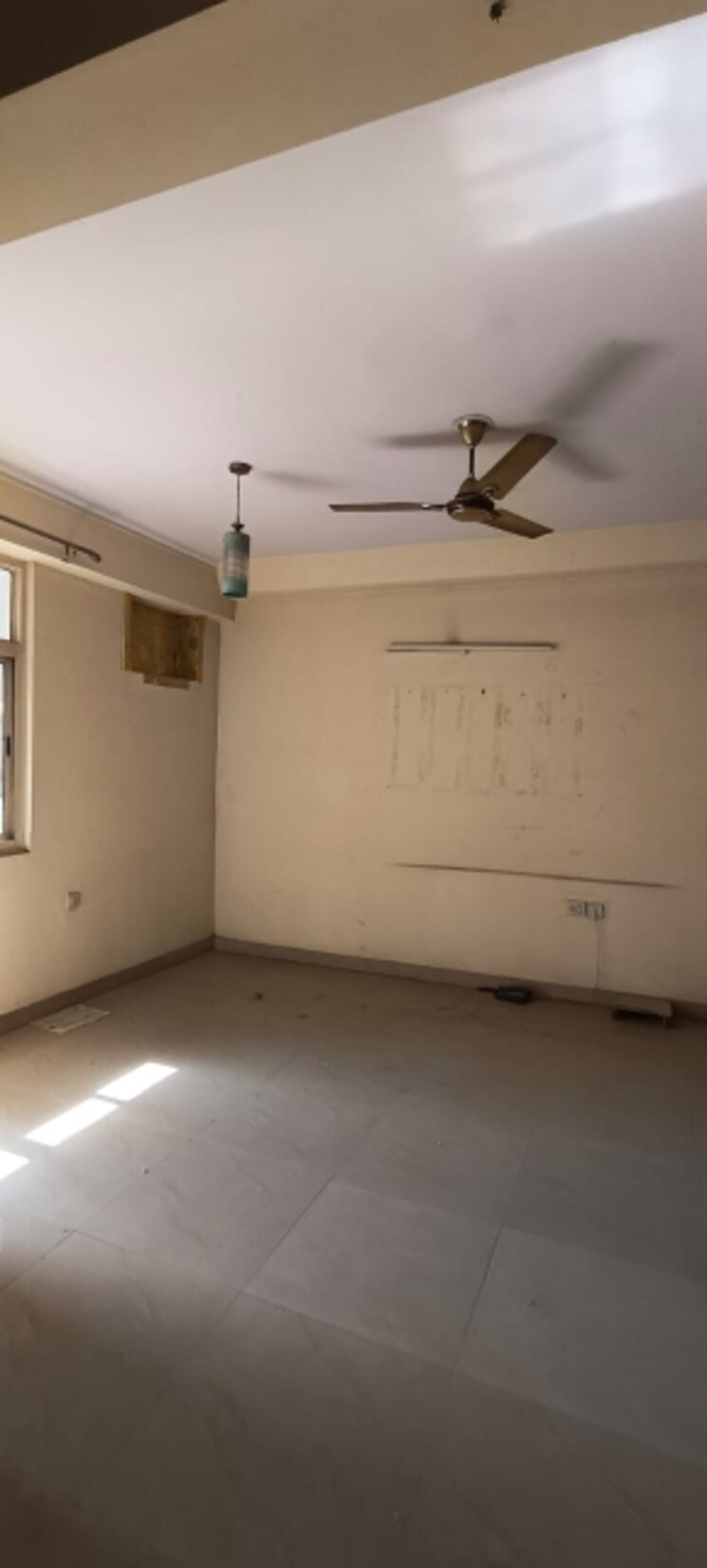 Room, dundahera 3 Bedroom 1675 Sq.Ft. Apartment In Dundahera Ghaziabad 8196351