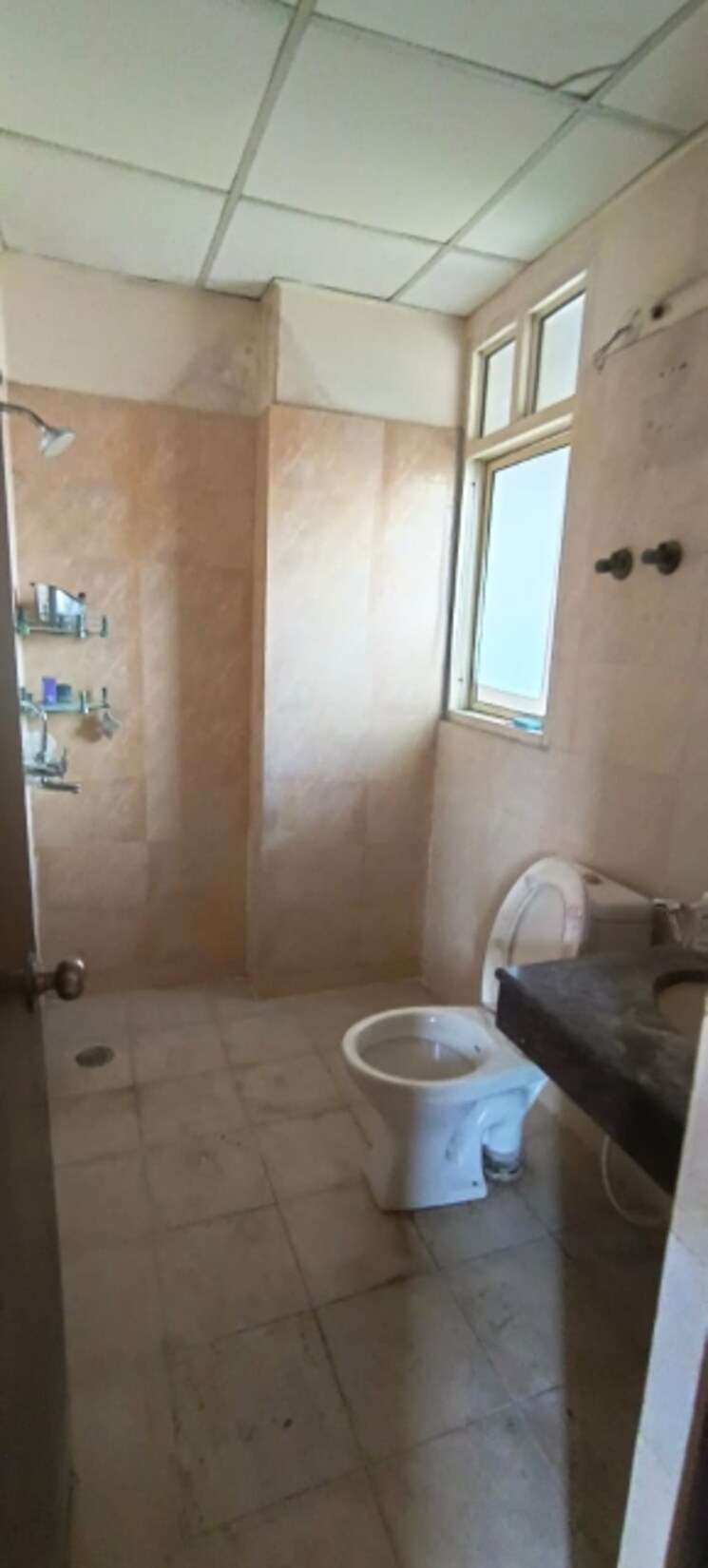 Bathroom, dundahera 3 Bedroom 1675 Sq.Ft. Apartment In Dundahera Ghaziabad 8196351