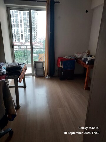 Living Room in 3 BHK Apartment at Sector 93 – for Rent