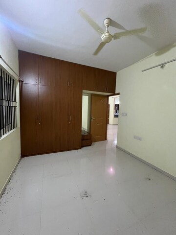 Room in 3 BHK Builder Floor at Hsr Layout – for Rent
