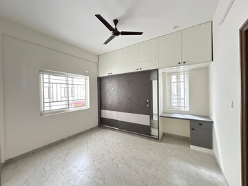 Room in 3 BHK Builder Floor at Hsr Layout – for Rent