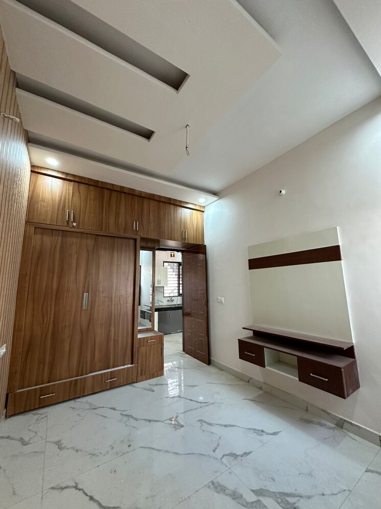 Room, sector 115 3 Bedroom 1000 Sq.Ft. Independent House In Sector 115 Mohali 8196463