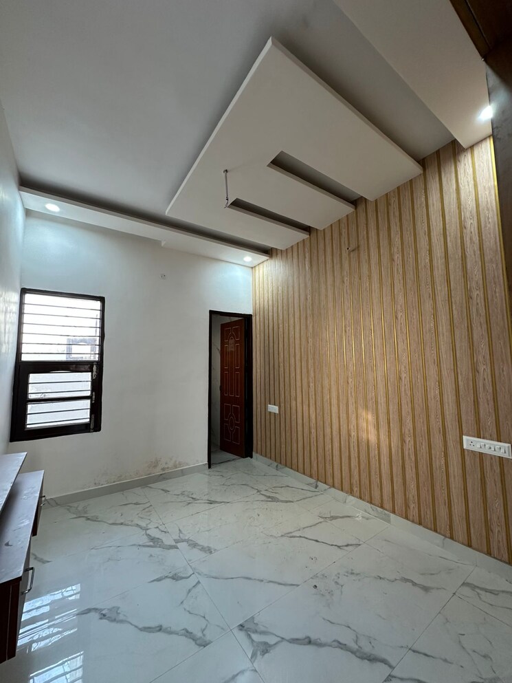 Room, sector 115 3 Bedroom 1000 Sq.Ft. Independent House In Sector 115 Mohali 8196463