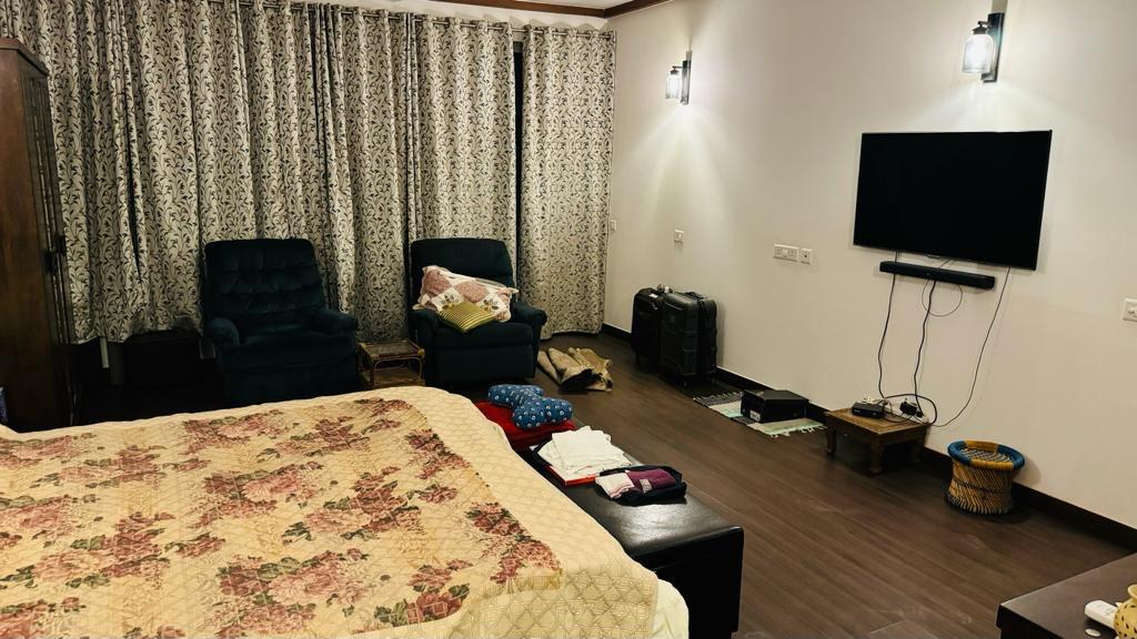 6 BHK 162 Sq.Mt. Independent House in Chaudhary Deshraj Complex