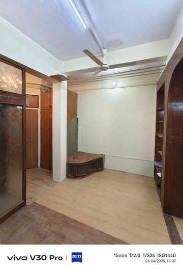 Room in 1 BHK Apartment at Olive Apartment Santacruz, Santacruz East – for Rent