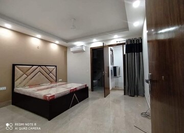 Room in 3 BHK Apartment at Saket – for Rent