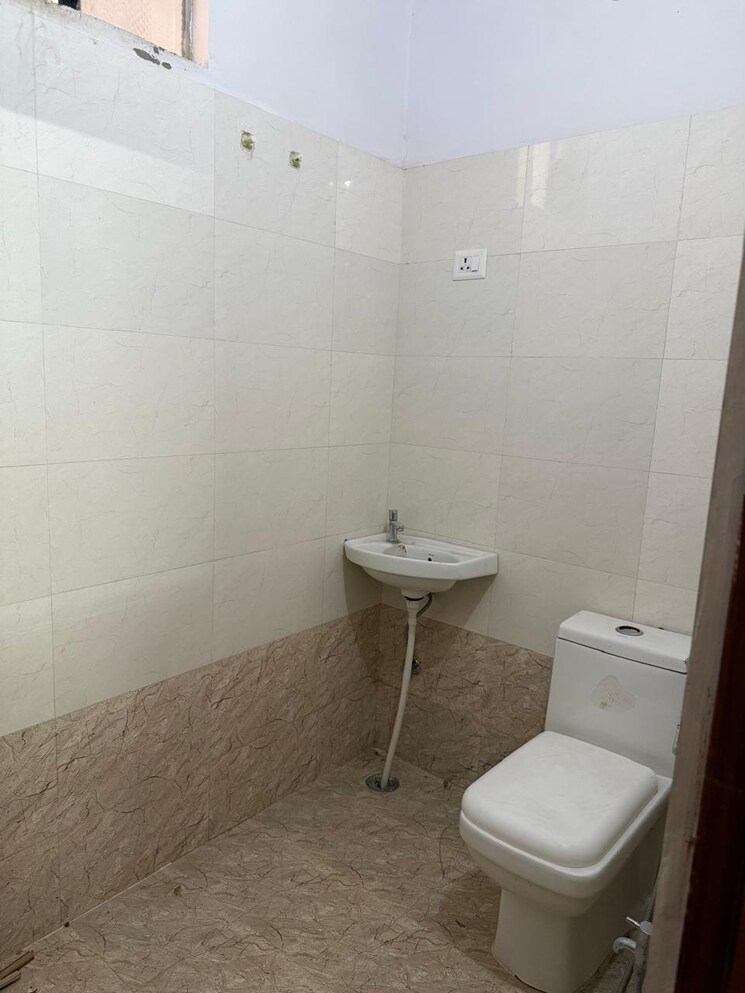 Bathroom, manchwa 2 Bedroom 840 Sq.Ft. Apartment In Manchwa Jaipur 8196546
