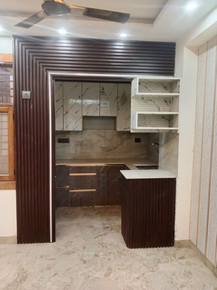Kitchen, sector 73 2 Bedroom 1050 Sq.Ft. Builder Floor In Sector 73 Noida 8196534