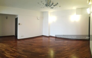Room in 3 BHK Apartment at Mahagun Mywoods II, Sector 16c Greater Noida – for Sale