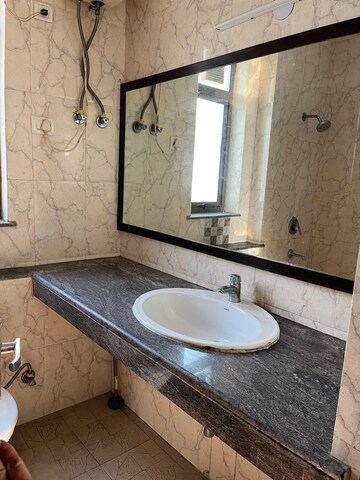 Bathroom in 2 BHK Apartment at DLF Regency Park I, Dlf Phase iv – for Rent