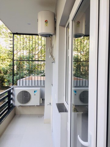 Balcony in 1 BHK Builder Floor at Sector 43 – for Rent