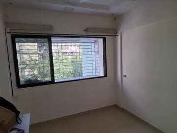 Room in 1 RK Apartment at Suryoday CHS Dahisar, Dahisar East – for Rent