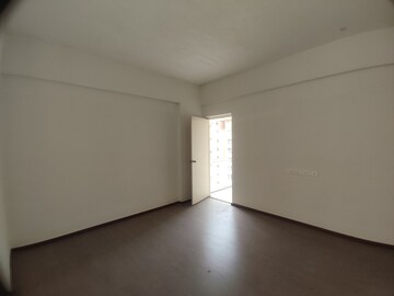 Room in 4 BHK Apartment at Pacifica Hillcrest Phase 1, Gachibowli – for Sale